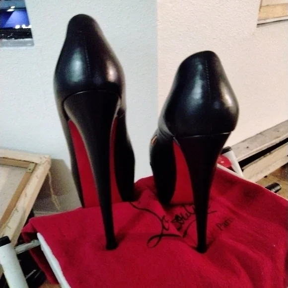 Christian Louboutin | Shoes | Christian Louboutin Size 7 Us  display picture 1